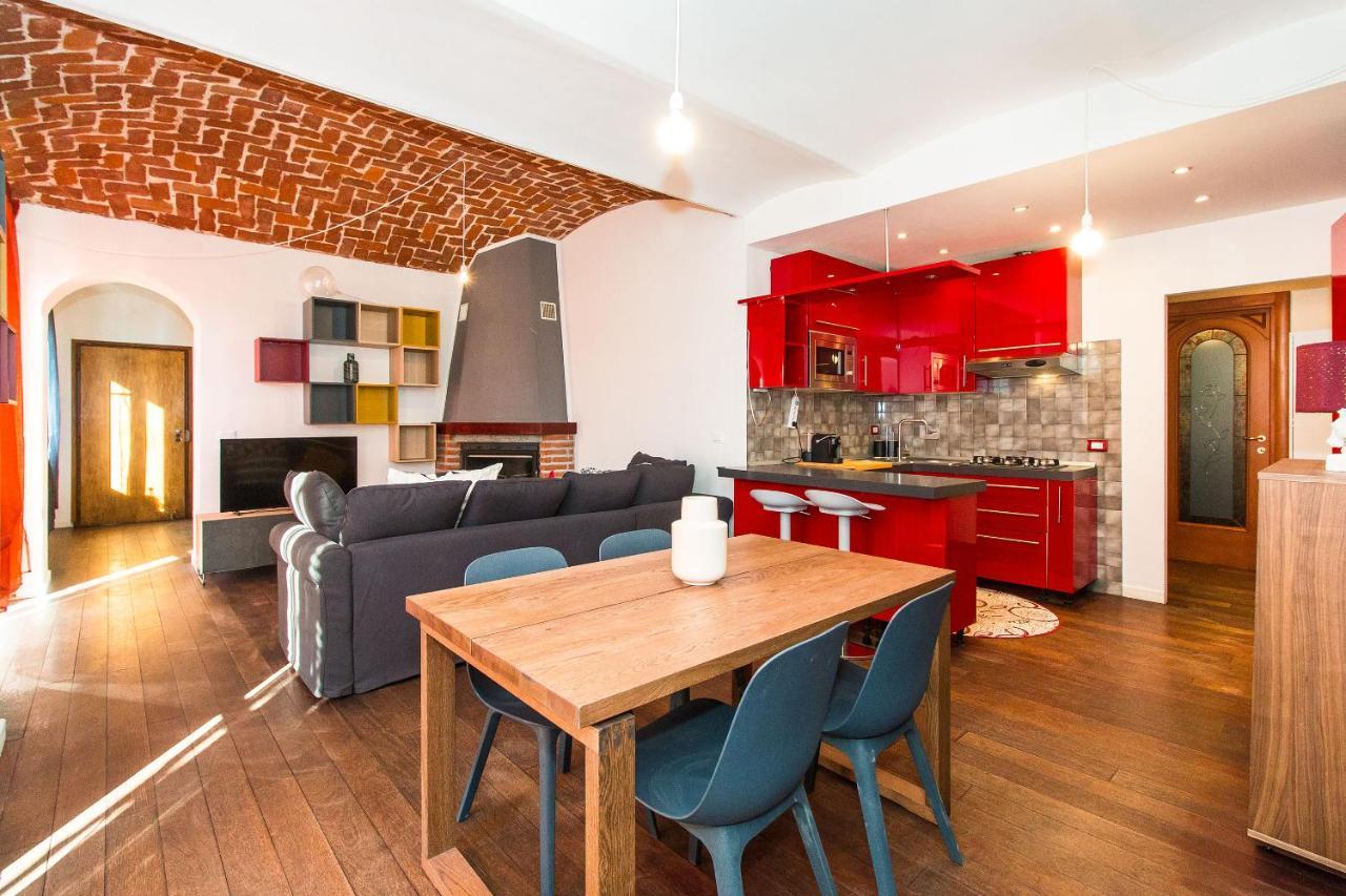Appartamento Colorful Statuto Square Design Apart Torino Esterno foto