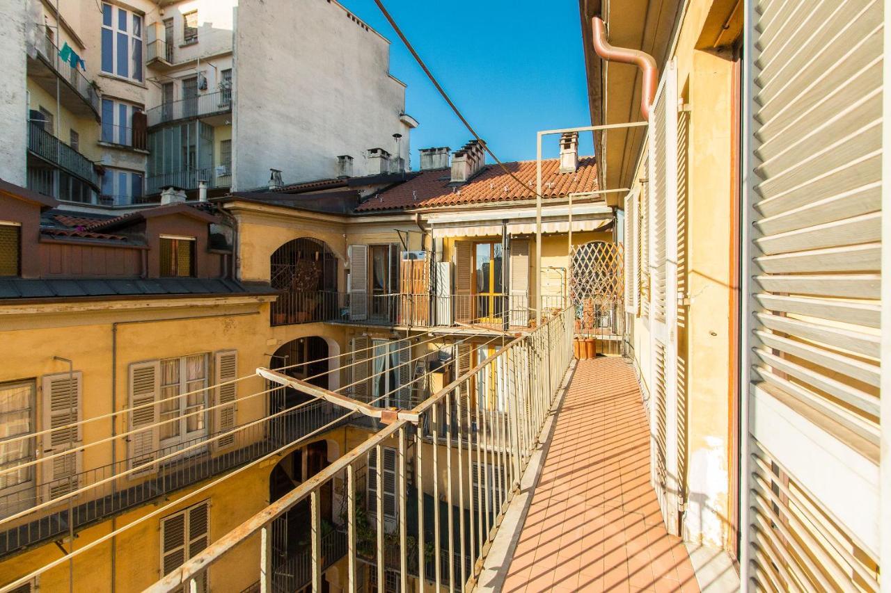 Appartamento Colorful Statuto Square Design Apart Torino Esterno foto